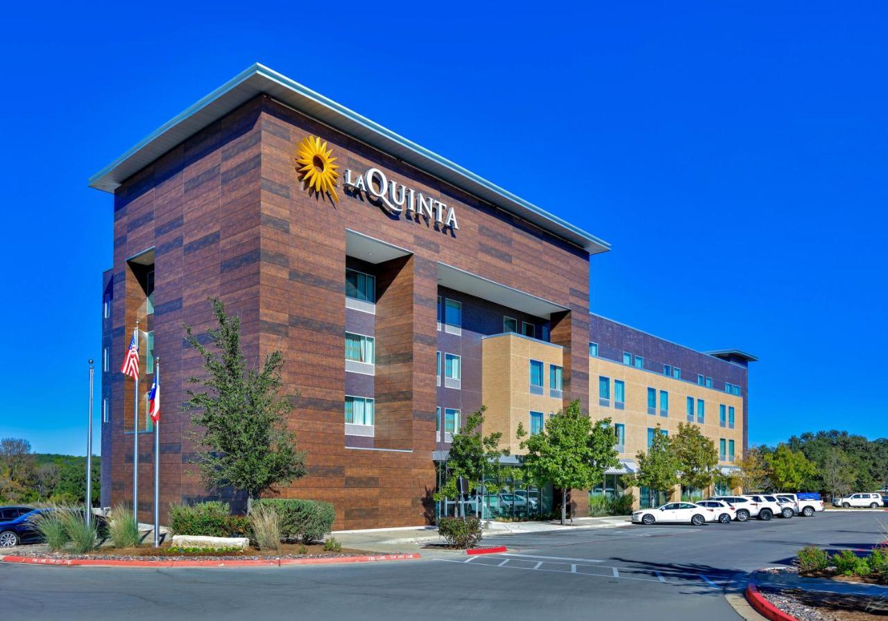 La Quinta & By Wyndham Hotel