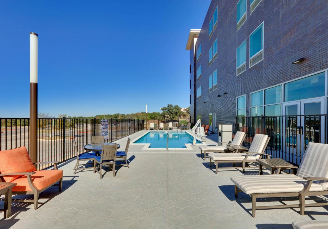 La Quinta & By Wyndham Hotel